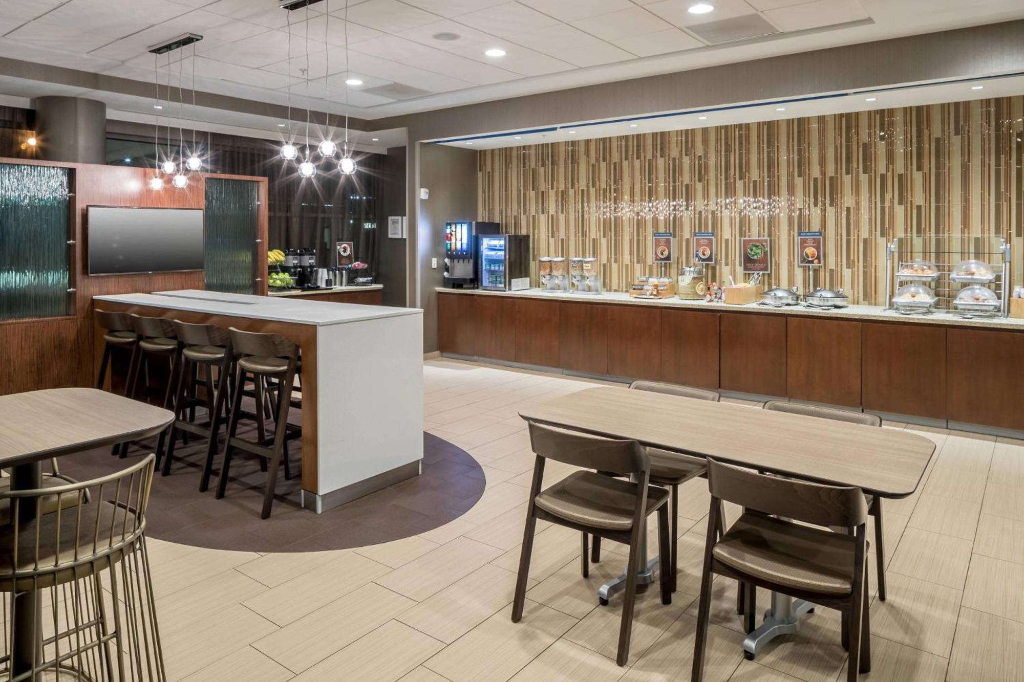 Springhill Suites Alexandria Southwest Exterior photo
