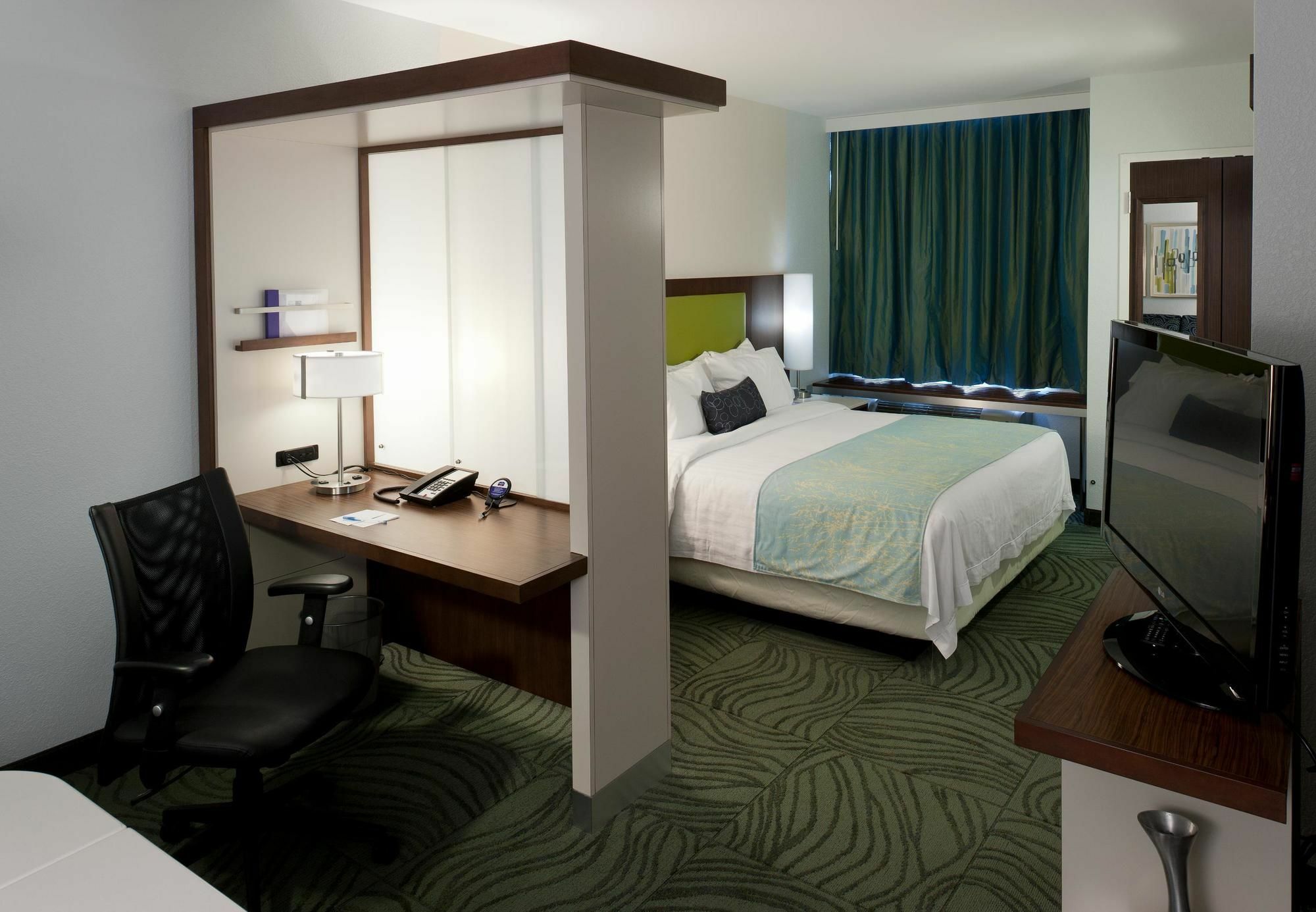 Springhill Suites Alexandria Southwest Exterior photo